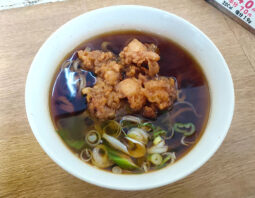 「一由そば」で「ゲソ天太蕎麦(400円)」[日暮里]