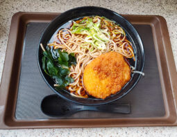 [名代 富士そば]コロッケそば(430円)