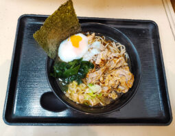 [名代 富士そば]赤富士そば(560円)