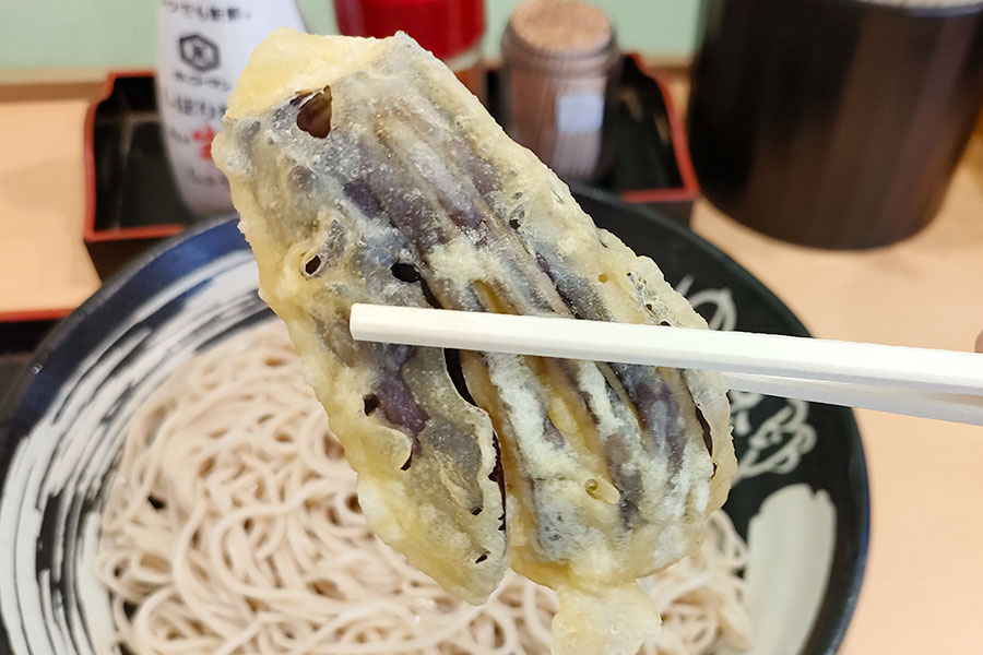 [ゆで太郎]スパイシーカレーつけ蕎麦なす天添え(680円)